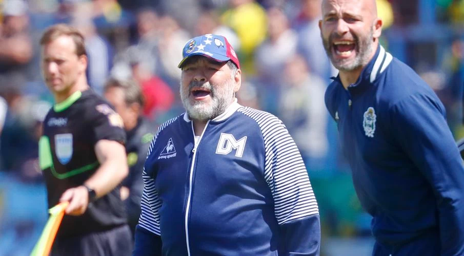 Έφυγε… για να επιστρέψει στη Χιμνάσια ο Μαραντόνα